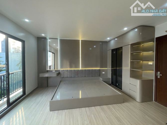 🏠   BÁN NHÀ CỔ LINH - 58M2   -  6 TẦNG - THANG MÁY - Ô TÔ TRÁNH - 8.X TỶ - 2