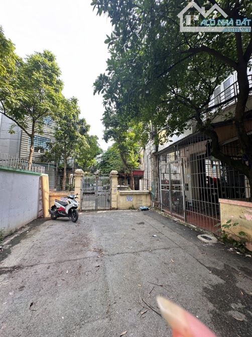 BÁN NHÀ MAI DỊCH,CẦU GIẤY - 64M - OTO TRÁNH - VỈA HÈ KD- 10 PHÒNG CHO THUÊ - DÒNG TIỀN CAO - 1