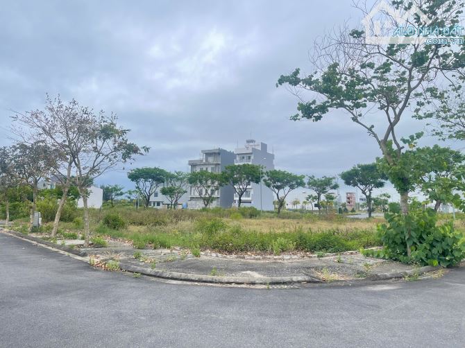 Bán 3 lô liền kề B2-116 khu đô thị FPT City, đường lớn 19m5, ngang 18m - 1