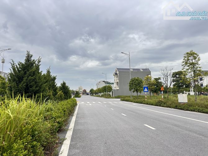 Bán đất đường đôi Trung Đông Nhật Tân Hà Nam - 1