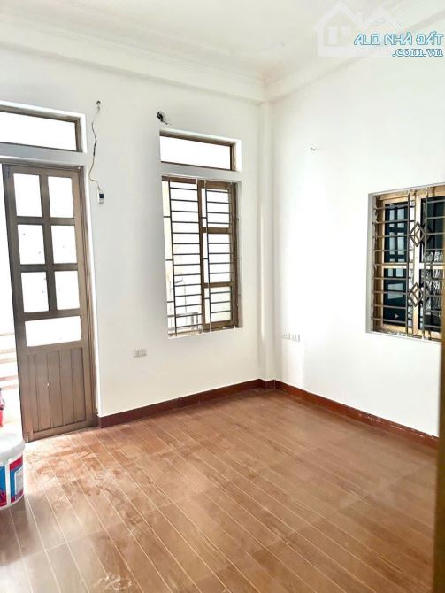 Bán Nhà Cổ Bi 44m - 3 tầng - Ngõ Nông 10m ra Đường Ô tô Tránh - giá 5.35 tỷ - 1