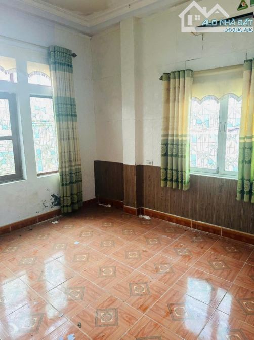 B.Á.N NHÀ THỊ TRẤN ĐAN PHƯỢNG ,  Ô TÔ TRÁNH,  , NGÕ THÔNG,  KINH DOANH ĐỈNH  43M2, 6 TỶ 7 - 1