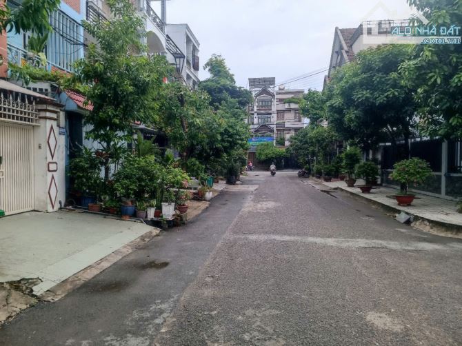NHÀ CẤP 4- VỊ TRÍ ĐẸP - DT: 5M X 20M – TRỤC ĐƯỜNG NGUYỄN OANH P17 GÒ VẤP - 1