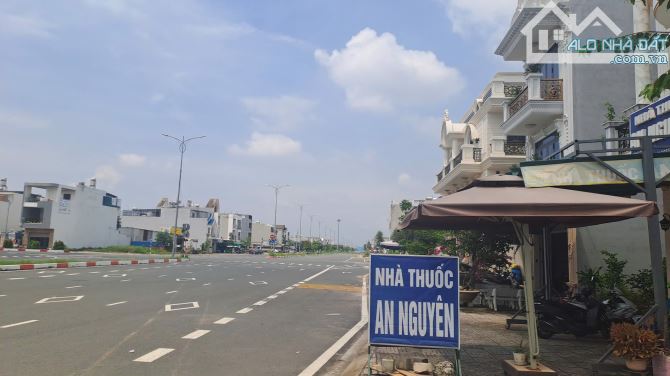 CHÍNH CHỦ Gửi BÁN LÔ ĐẤT TÁI ĐỊNH CƯ - GIÁ TỐT - PHÁP LÝ RÕ RÀNG - Mặt Tiền Kinh Doanh. - 1