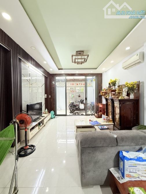 Khu Bàu Cát - Nguyễn Hồng Đào - 65m2 * 5 Tầng - ngang 4m - đường xe tải nhựa thông - 1