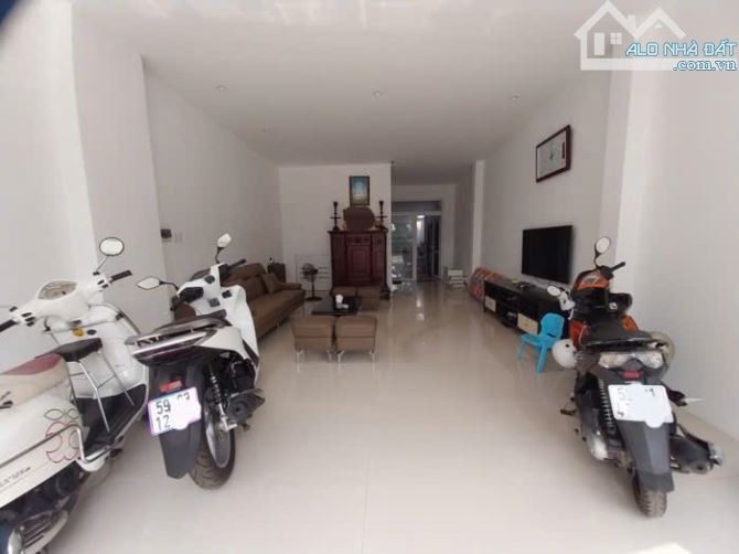 Nhà 4 tầng Mặt tiền đường LÊ THỊ RIÊNG, phường THỚI AN, Q12, dt 77,3m2 (5mx17m), Đường 30m - 1