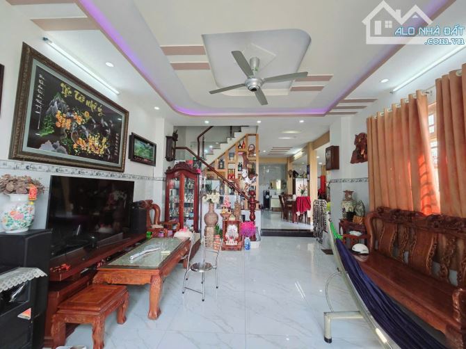 NHÀ BÁN 2 LẦU SÂN THƯỢNG TẠI HẺM 1545 LÊ VĂN LƯƠNG - 1