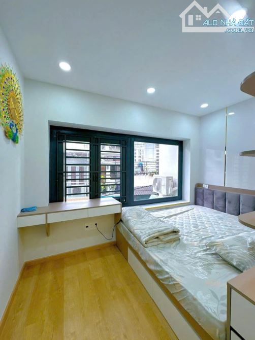 Bán nhà cạnh mặt tiền hẻm xe hơi Hoàng Hoa Thám nhà 4 tầng 4x12 cn 48m2 nhỉnh 8 tỷ - 1