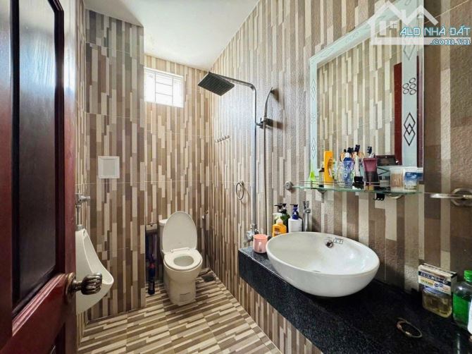 NHÀ 4 TẦNG Mặt Tiền Đường CHÂU VĂN LIÊM - CÓ THANG MÁY + FULL NỘI THẤT GỖ XỊN - 1