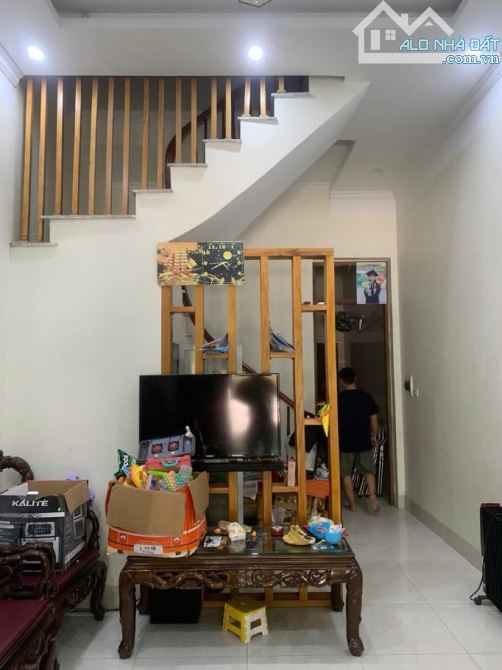 NHÀ PHÂN LÔ Ô TÔ ĐỖ CỬA KINH DOANH ĐẸP NGÔ QUYỀN HÀ ĐÔNG 50m 11 TỶ - 1