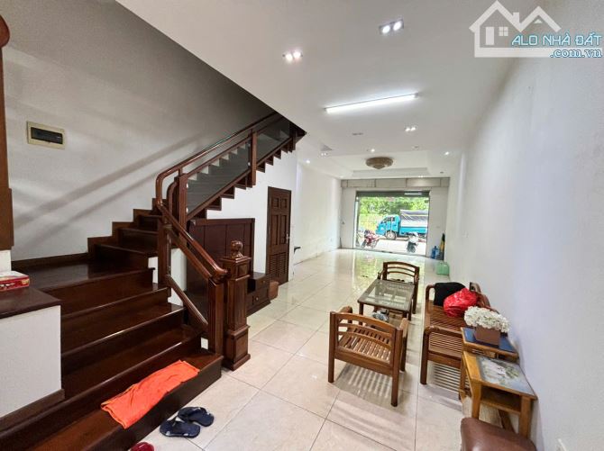Cho thuê nhà ĐẸP Làng Việt Kiều Châu Âu Full nội thất 80m x 4 tầng - 1