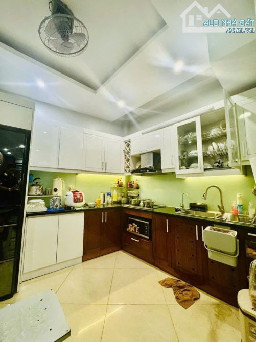 ĐỘI CẤN - NHÀ ĐẸP DÂN XÂY - NỘI THẤT GỖ LIM CAO CẤP - GẦN PHỐ - TRƯỚC NHÀ THOÁNG SÁNG - 1