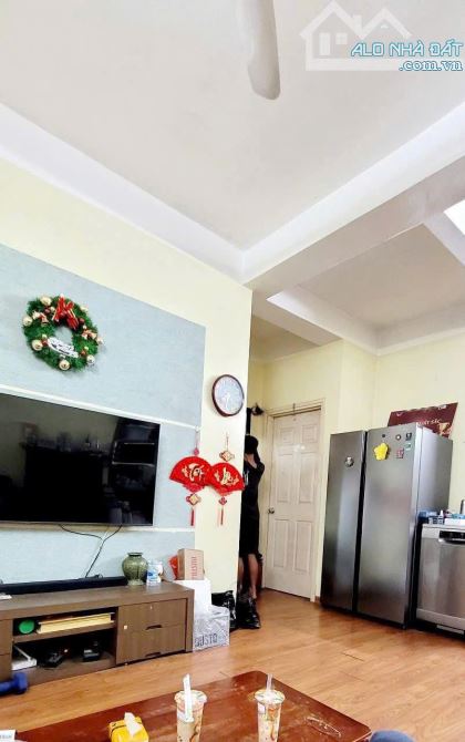 Chính chủ gửi bán căn chung cư 63m 2PN Xa La - Hà Đông, giá 3.95 tỷ, full đồ cơ bản - 1