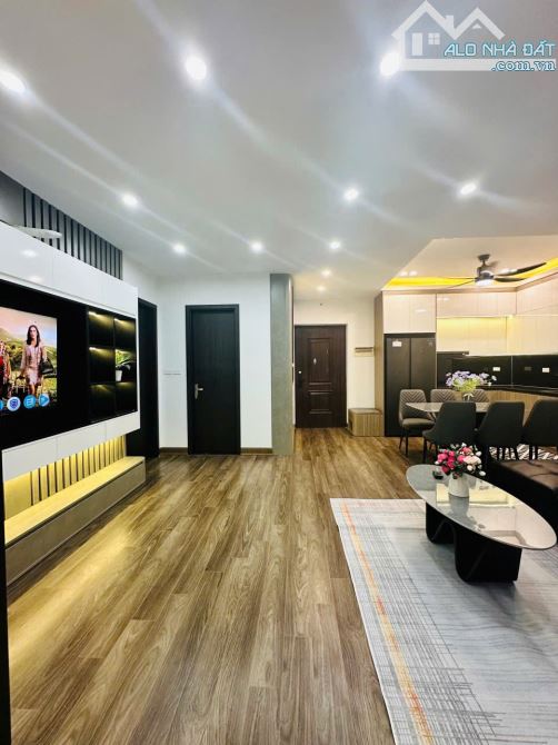 Bán căn hộ chung cư sổ hồng 3 ngủ 93m2 tại tòa Rainbow Linh Đàm, Hoàng Mai giá tốt - 1