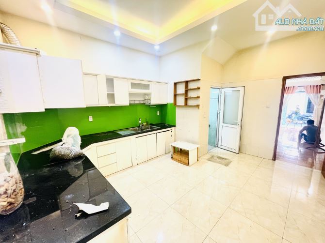 Hẻm 1/ ô tô vào nhà khu sân bay Phổ Quang Phường 2 Tân Bình 3 tầng 64m2 ( 4.2 x 15.5 ). - 1