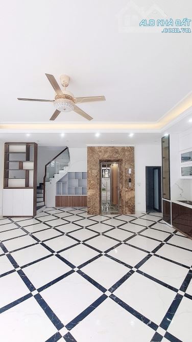 Vĩnh Ninh - Thanh Trì 70m x 5 tầng, mặt tiền 5m, giá 10.2 tỷ thương lượng - 1