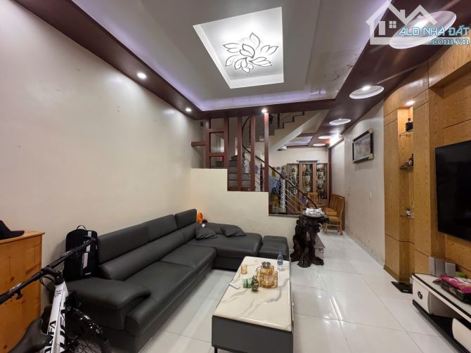 Ngon Bổ Rẻ.Bán nhà 40m 3 tầng đường Đoàn Kết Chợ Lũng. Oto đỗ cửa - 1