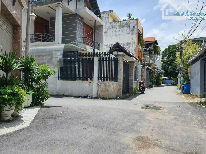 Giảm 2,5 tỷ = 13,5 tỷ. CHDV 15 x 16 = 232m2. Đường số 8 - Hoàng Diệu 2, Thủ Đức - 1