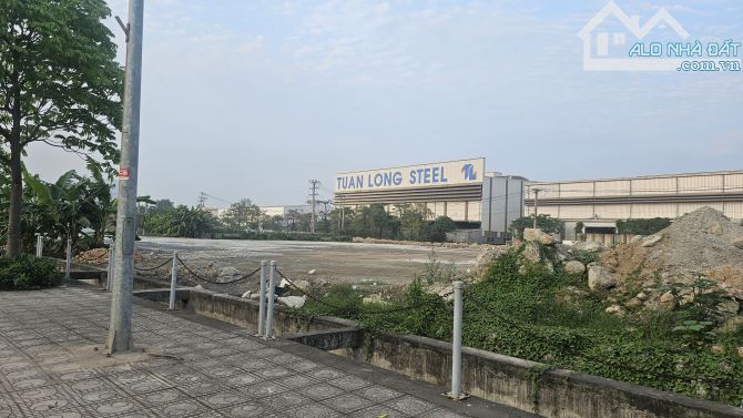 OTO 7 CHỖ ĐỖ- ĐẤT VUÔNG ĐẸP- VỊ TRÍ ĐẸP -CÁCH TRỤC CHÍNH KINH DOANH CHỈ 30M - 1