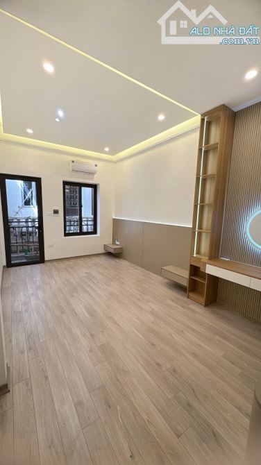 💥Bán Nhà Tôn Đức Thắng, Ngõ Ba Gác Tránh, Tặng Full Nội Thất, DT 30m2, Giá 6.3 Tỷ - 1