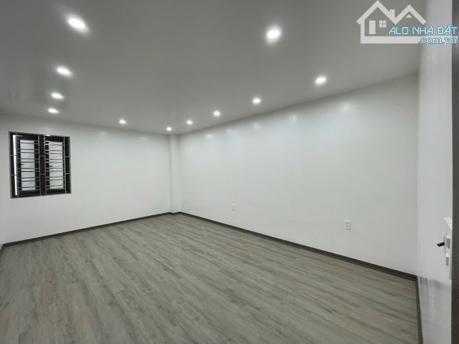 Nhà 4 tầng độc lập khu phân lô Ngô Gia Tự ngã 3 Văn Cao - 75m2 - Tây TT -8,5 tỷ thoả thuận - 14