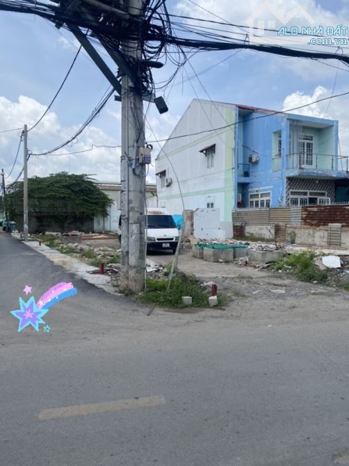 Bán  nhà Cấp 4 đường APĐ03, phường APĐ, Q12, dt 71,4m²(4x18).Đường 8m,giá 5,3tỷ - 2