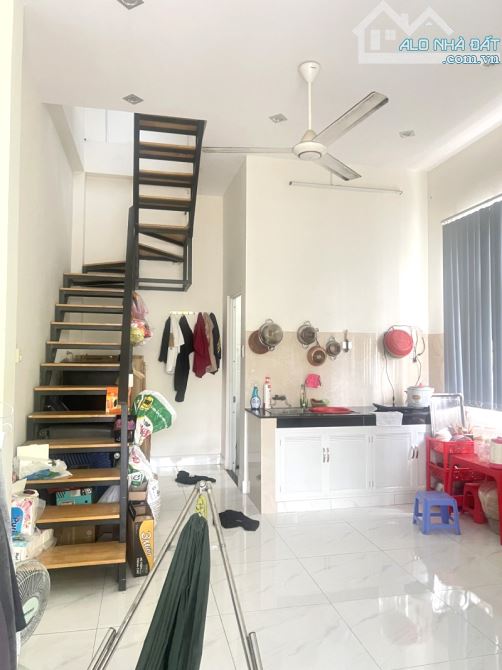 Hiếm! Nhà 3 Mặt Tiền – 3 Tầng – Trung Tâm Trường Thọ – Đang Cho Thuê 14tr/Tháng – Giá Tốt - 2