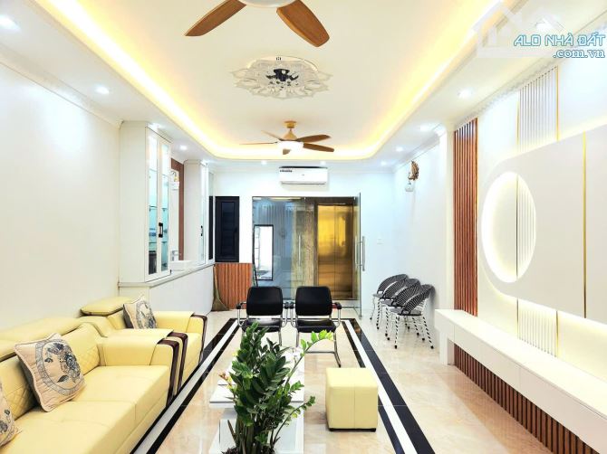 Bán nhà Đặng Tiến Đông, 6 tầng thang máy, lô góc, siêu kinh doanh, 67m2, 22 tỷ - 1