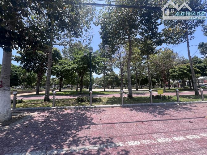Bán nhanh cặp Võ Văn Kiệt đối diện công viên giá siêu đầu tư - 2