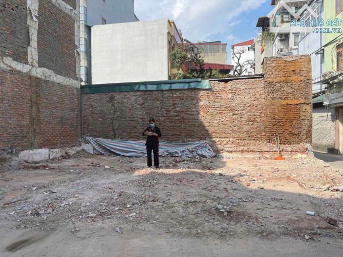 BÁN ĐẤT PHỐ VŨ TÔNG PHAN LÔ GÓC OTO VÀO NHÀ . GIÁ HÀNG KÍN CHƯA QUA SÀN . - 2