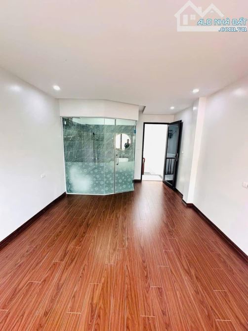 Nhà 4 Tầng Đại Thành Ôtô tải đỗ cửa DT55m*4T giá hơn 3 tỷ,vị trí trung tâm gần trường chợ - 2