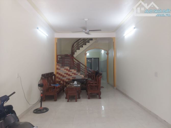 Bán nhà -MP Chu Văn An,Vị trí đẹp,ô tô đỗ cửa,cho thuê có dòng tiền,DT: 49m,Giá:6,5 tỉ - 2