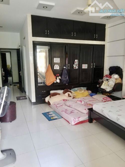Nhà 4 tấm 5x20 khu TÊN LỬA đối diện công viên - Giá 13,2 tỷ - 2
