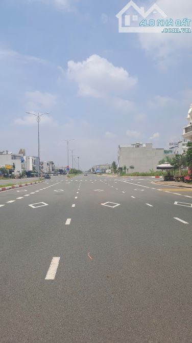 CHÍNH CHỦ Gửi BÁN LÔ ĐẤT TÁI ĐỊNH CƯ - GIÁ TỐT - PHÁP LÝ RÕ RÀNG - Mặt Tiền Kinh Doanh. - 2