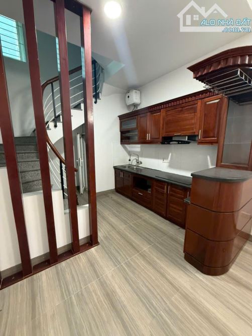 Bán nhà phố Minh Khai, đối diện Timecity - LÔ GÓC 3 MẶT THOÁNG - 37m2 x 5 Tầng, ở ngay - 2