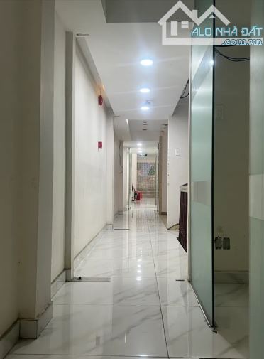 Khách sạn đang cho thuê 250tr/tháng ,7 tầng mặt tiền Nguyễn Thị Minh Khai, 125 tỷ - 2