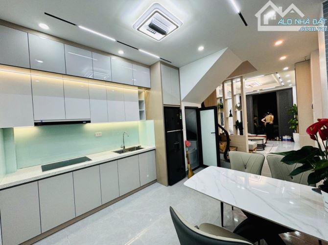BÁN NHÀ NGÕ 29 KHƯƠNG HẠ 34m2 5 TẦNG MT 3.5m CHỈ 7.75 TỶ- NGÕ THÔNG - 3 GÁC TRÁNH - 2