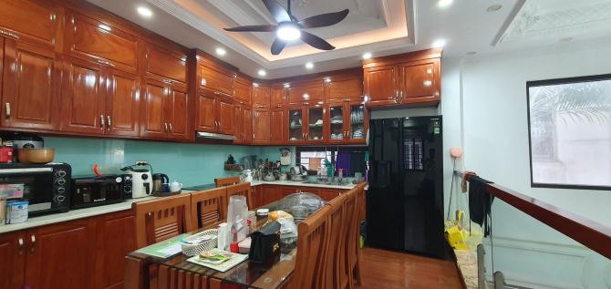 HOÀNG NHƯ TIẾP - BỒ ĐỀ -NHÀ 5 TẦNG - 2 MẶT NGÕ TRƯỚC SAU - TIỆN ÍCH ĐỈNH -CHỈ 13 TỶ - 2