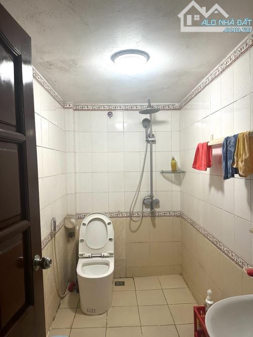 BÁN NHÀ NGÕ 69 BÙI XƯƠNG TRẠCH 40m2 4 TẦNG MT 4m GIÁ 8.8 TỶ, NHÀ DÂN XÂY CÁCH PHỐ Ô TÔ 20m - 2