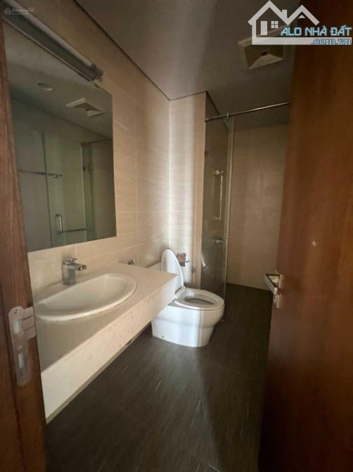 Cho thuê căn hộ Handi Resco Complex 31 Lê Văn Lương, 75m 2 ngủ đồ cơ bản 13 triệu/tháng - 2