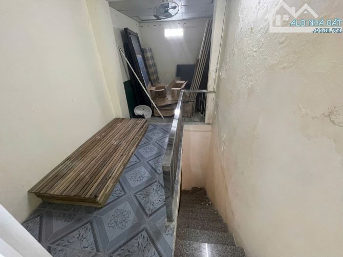 Cho thuê nhà phố Triệu Việt Vương: 45m2 x 3 tầng, MT: 4m, thông sàn, nguyên căn. - 2