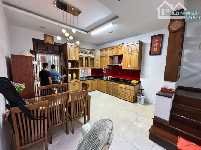 Cho thuê nhà ĐẸP Làng Việt Kiều Châu Âu Full nội thất 80m x 4 tầng - 2