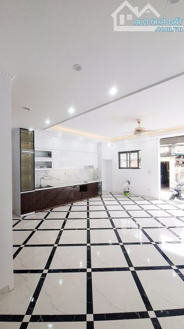 Vĩnh Ninh - Thanh Trì 70m x 5 tầng, mặt tiền 5m, giá 10.2 tỷ thương lượng - 2