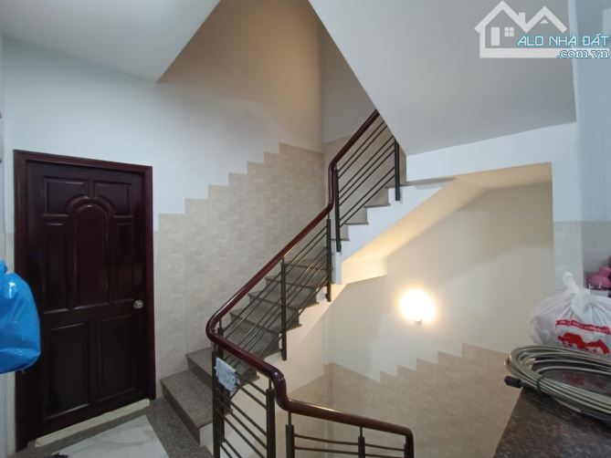 VIP MẶT TIỀN ĐÌNH NGHI XUÂN - BÌNH TÂN- 5 TẦNG - 100M2 CHỈ 9TỶ - 2