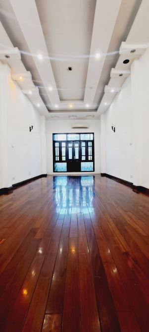 Bán Nhà Mặt Phố Ngô Gia Tự Long Biên - DT 160m2 - Mặt tiền rộng Kinh doanh - 2