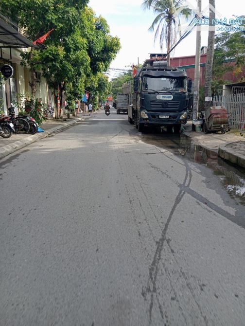 BÁN NHÀ 4 TẦNG OTO TRÁNH , CÁCH GA NHỔN 500, KHU PHÂN LÔ QUÂN ĐỘI - 2