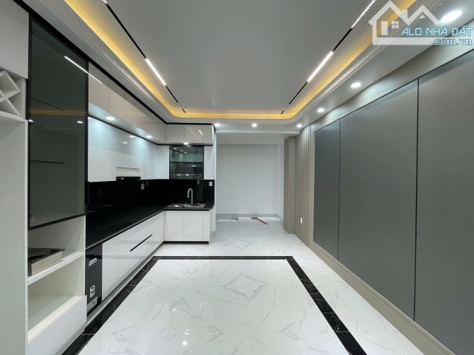 Nhà 4 tầng độc lập khu phân lô Ngô Gia Tự ngã 3 Văn Cao - 75m2 - Tây TT -8,5 tỷ thoả thuận - 2