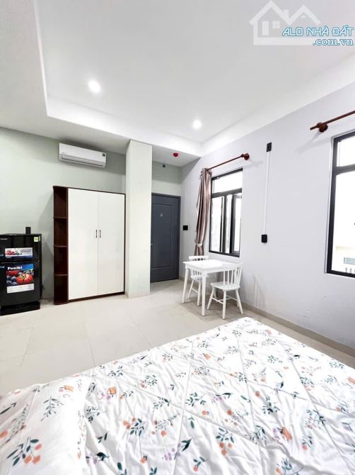 CHDV 7 TẦNG DÒNG TIỀN CAO CẤP 200Tr/THÁNG - 265m2 (11x24m) NGAY ĐH VĂN LANG - 2