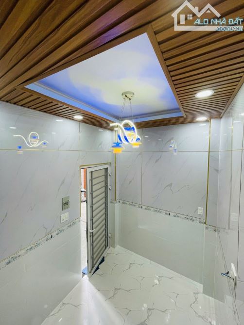 CHỈ 1,85 TỶ NHÀ QUẬN 1 SỔ HỒNG RIÊNG GÓC TRẦN HƯNG ĐẠO & NGUYỄN VĂN CỪ - 2