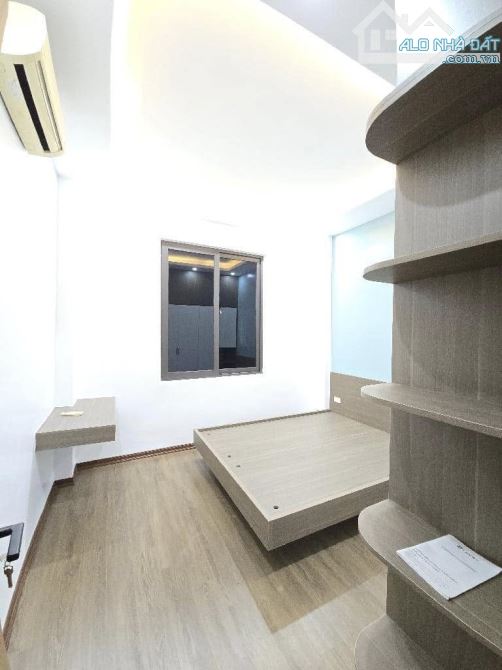 Hồng Mai- Nhà đẹp- Dân xây- Mặt ngõ thông- 10m ô tô tránh- 32m2- Hơn 7 tỷ - 2